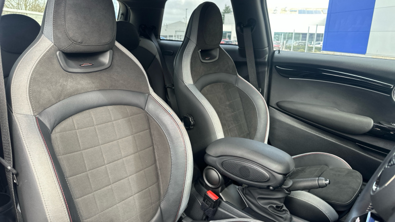 MINI Hatchback 2.0 Cooper S Sport 3dr Auto Petrol Hatchback